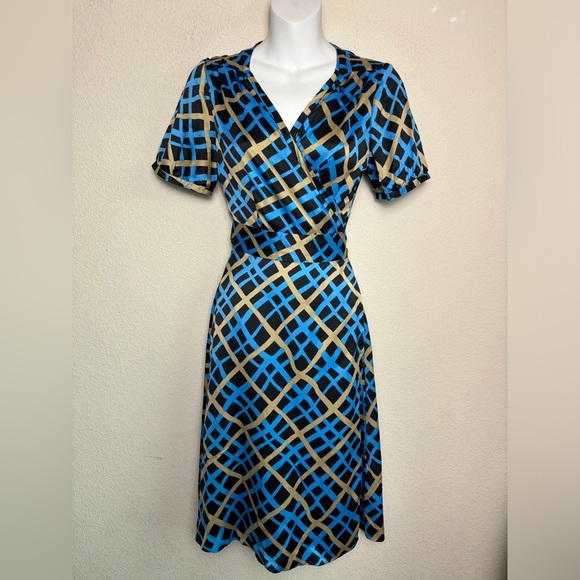 Banana Republic Blue & Tan Abstract Geometric Plaid Silky Feel Wrap Dress 4 - Picture 5 of 11